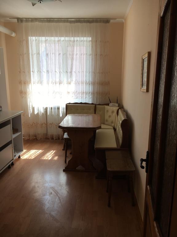 Galytska Apartment Ivano-Frankivsk Exteriör bild